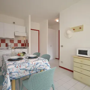  Apartament Urano
